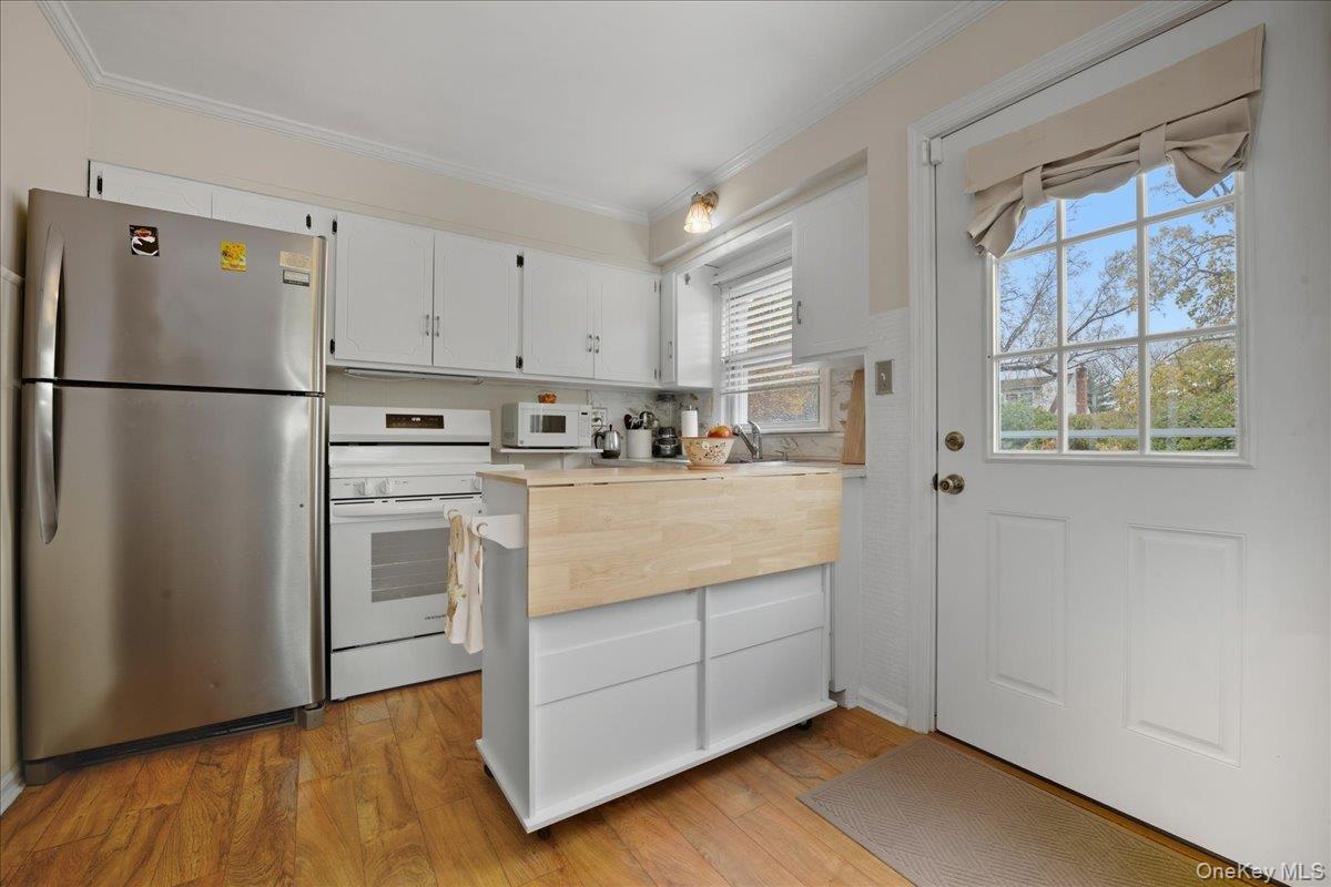 3805 Colonial Court, Seaford, NY 11783