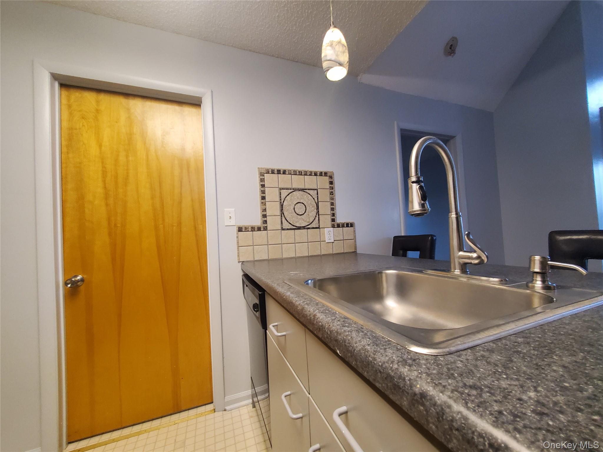 2 Fox Ridge, Fallsburg, NY 12789