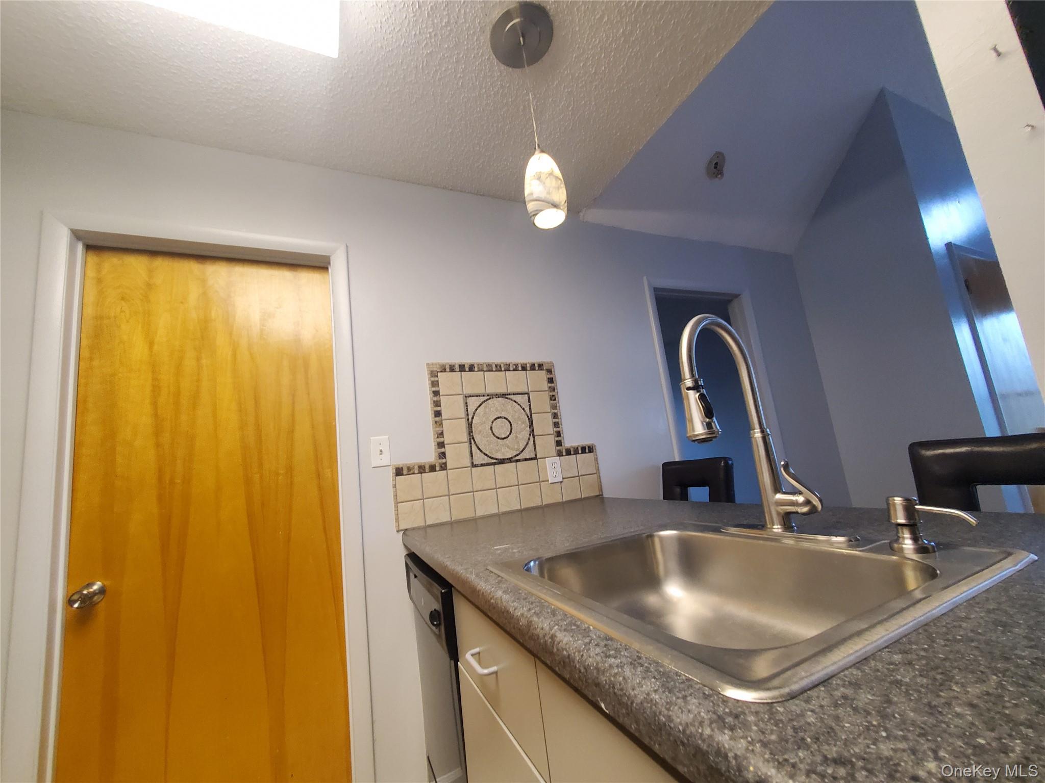 2 Fox Ridge, Fallsburg, NY 12789