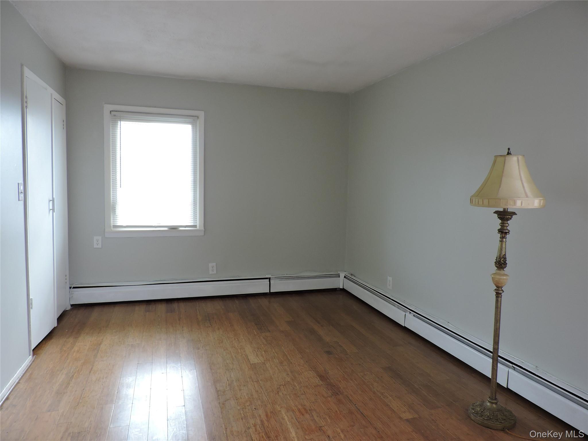 18 Leach Street, Lynbrook, NY 11563