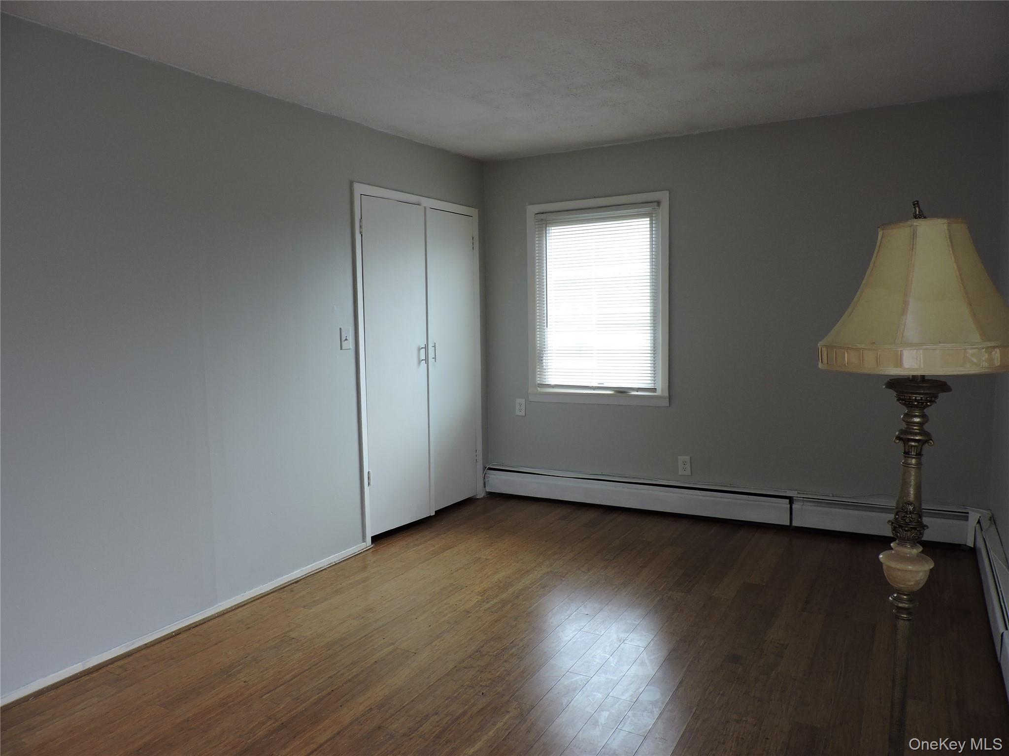 18 Leach Street, Lynbrook, NY 11563