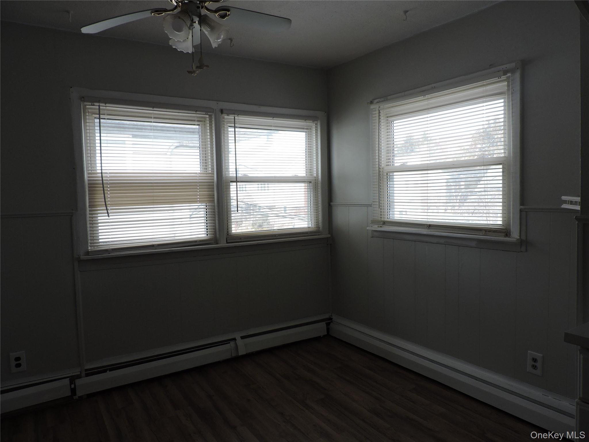 18 Leach Street, Lynbrook, NY 11563