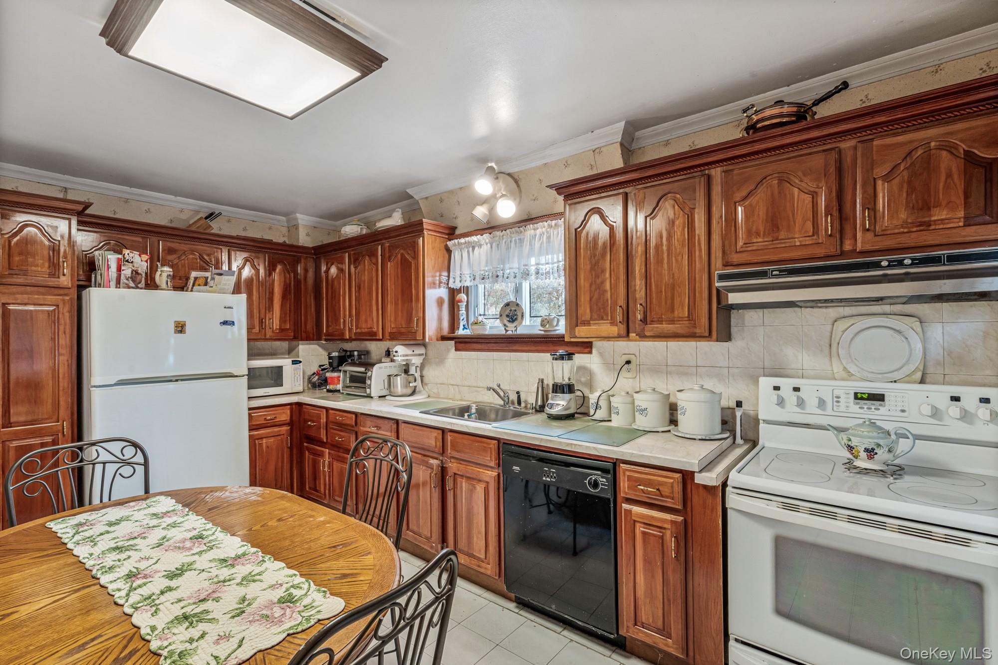 86-79 Pinto Street, Holliswood, NY 11423