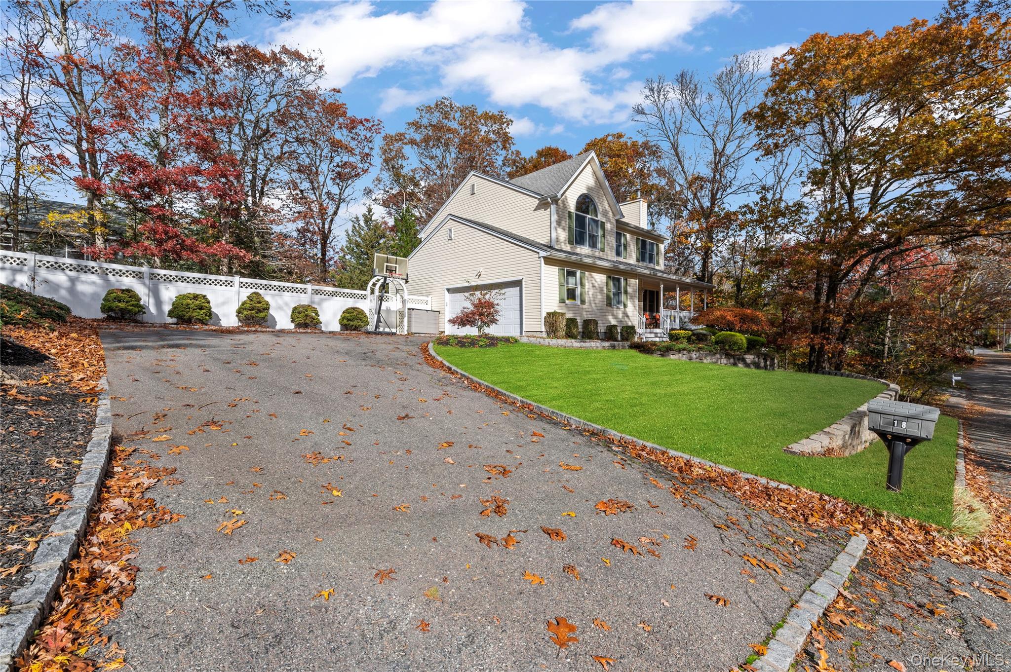 18 15th Street, Wading River, NY 11792