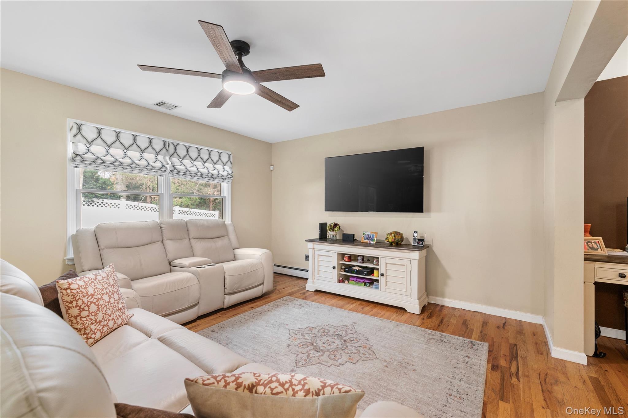 18 15th Street, Wading River, NY 11792