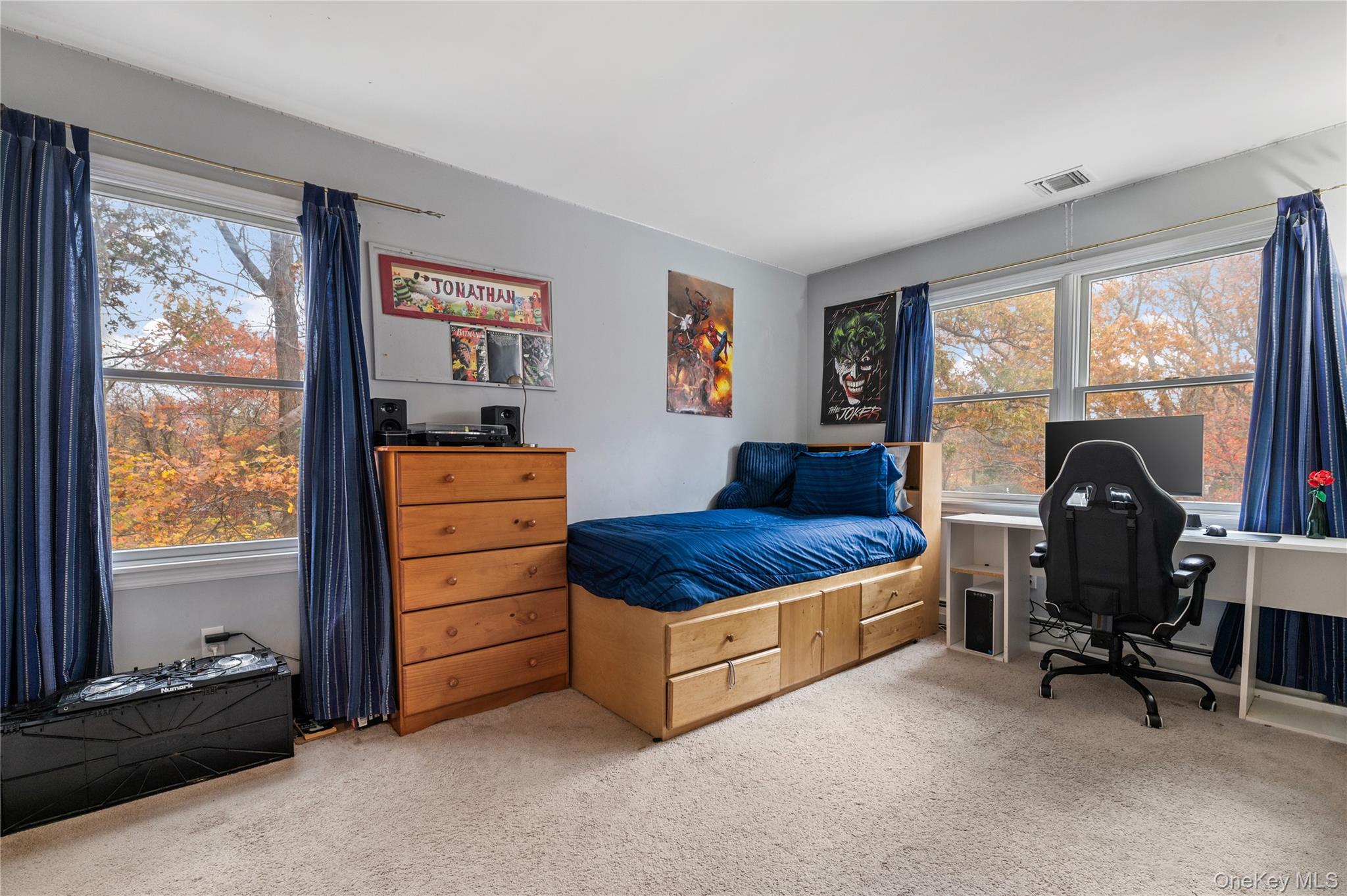 18 15th Street, Wading River, NY 11792