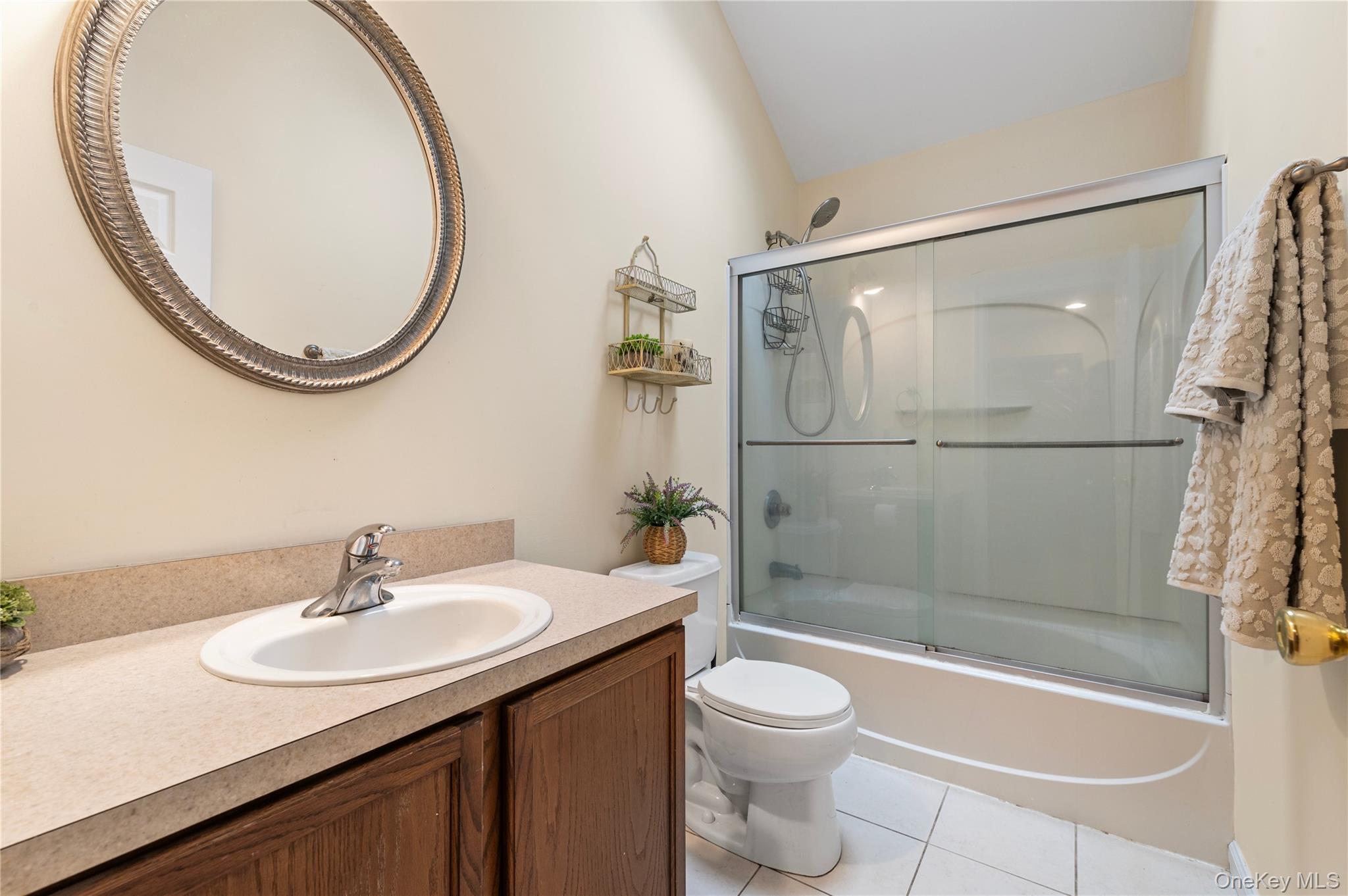 18 15th Street, Wading River, NY 11792