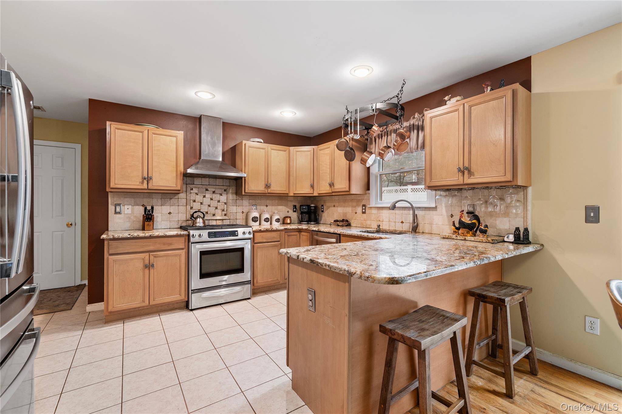 18 15th Street, Wading River, NY 11792