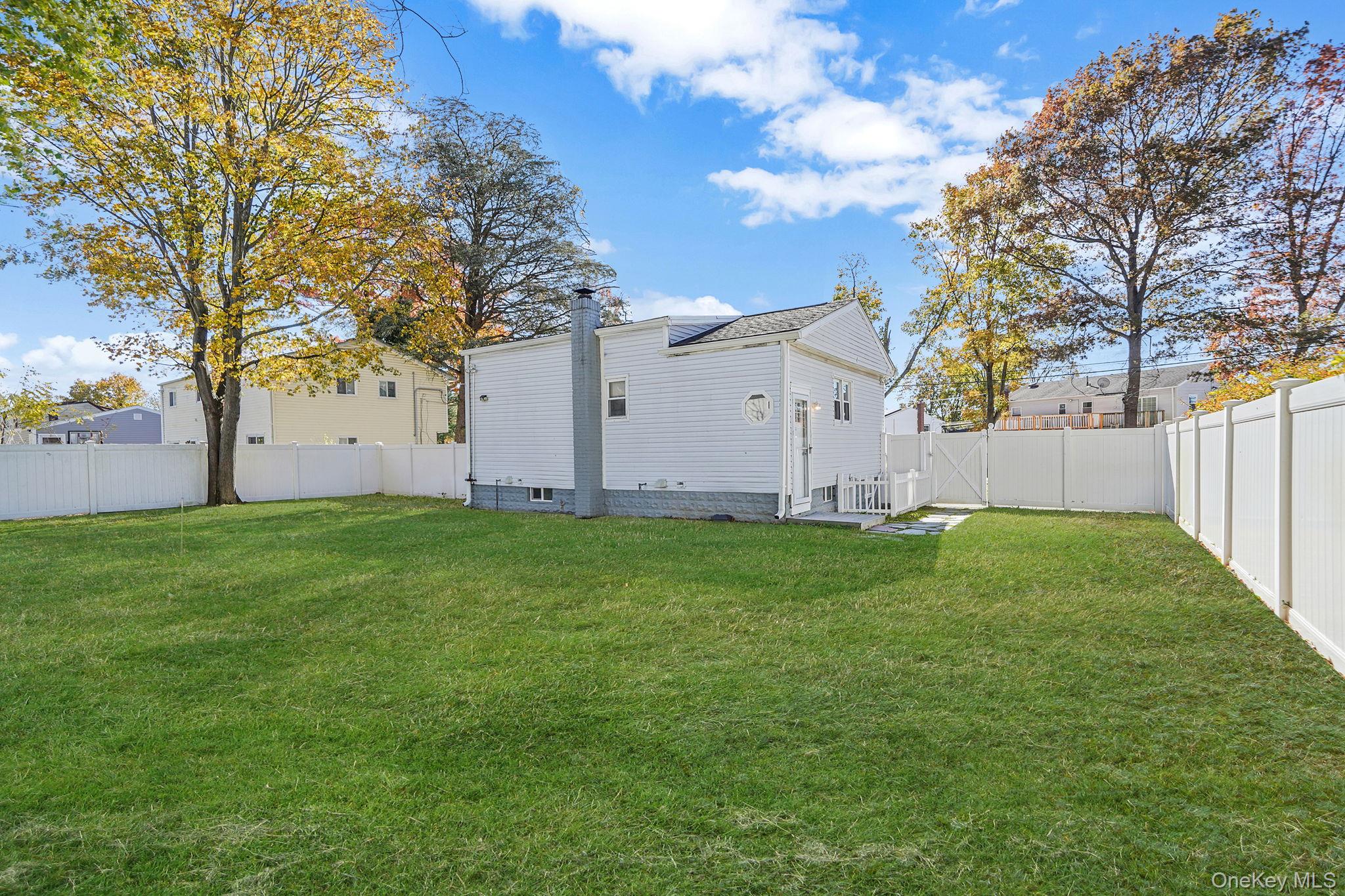 59 Nevada Road, West Babylon, NY 11704