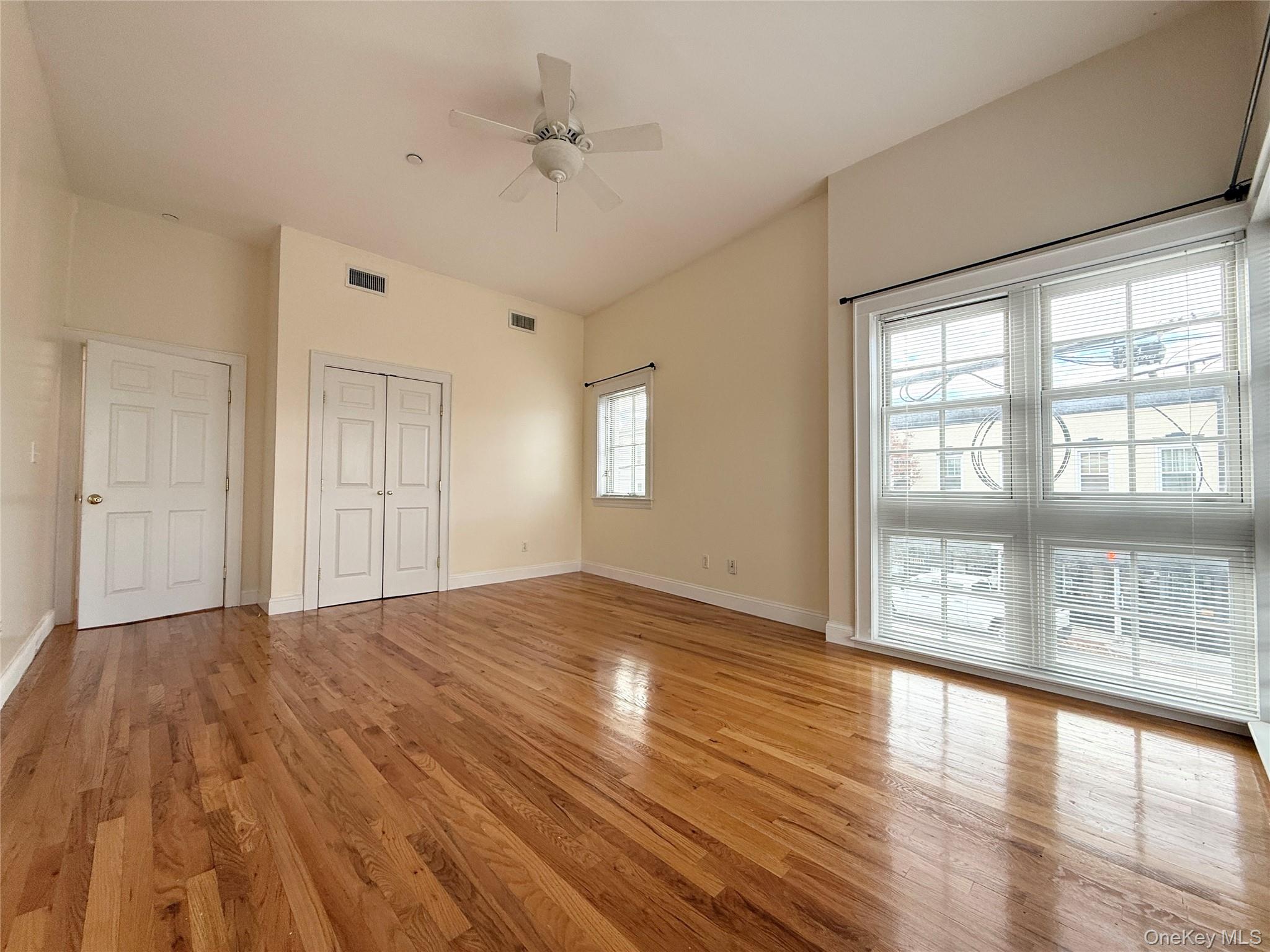 2 East Main Street # 1, Oyster Bay, NY 11771