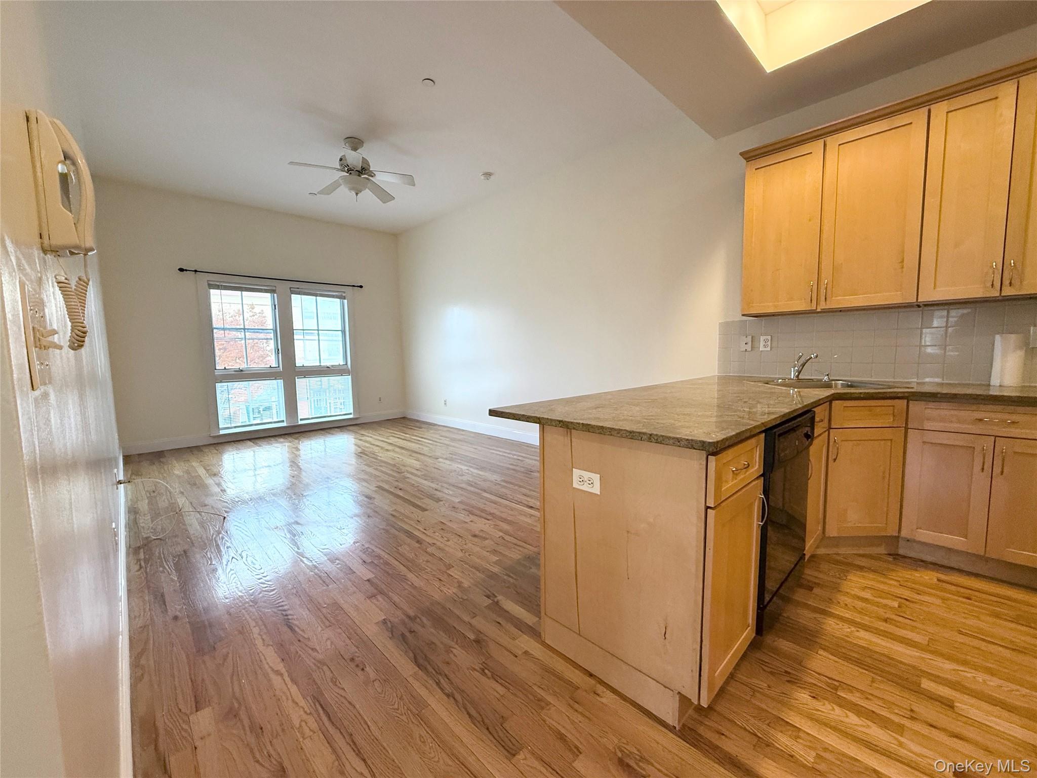 2 East Main Street # 1, Oyster Bay, NY 11771