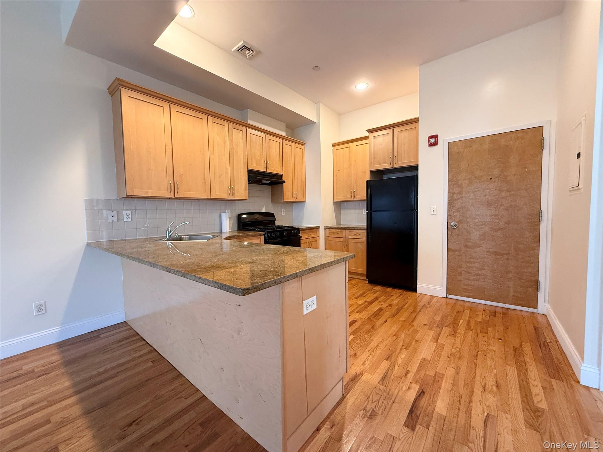 2 East Main Street # 1, Oyster Bay, NY 11771