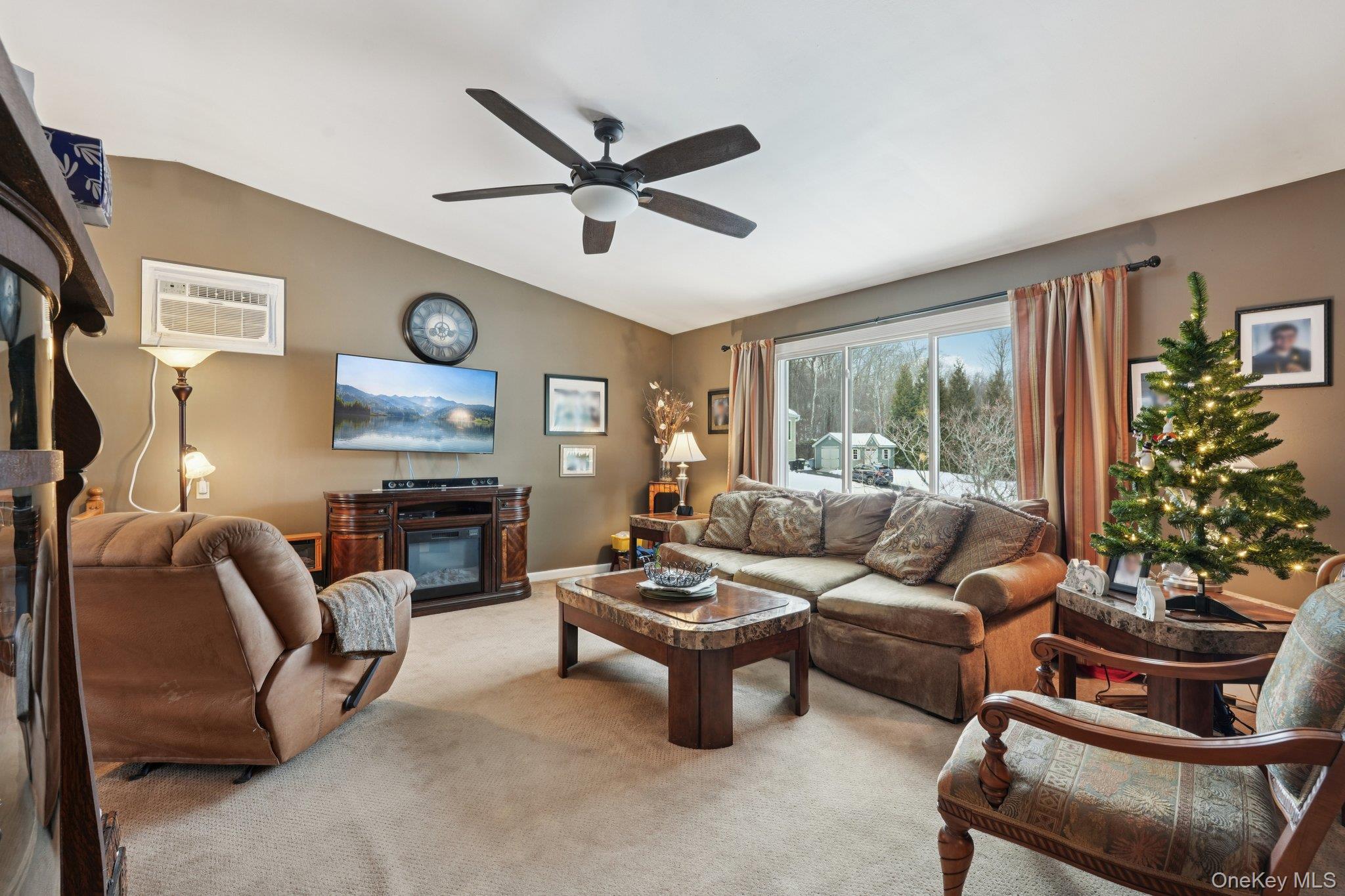 105 Shaker Court N, New Windsor, NY 12553