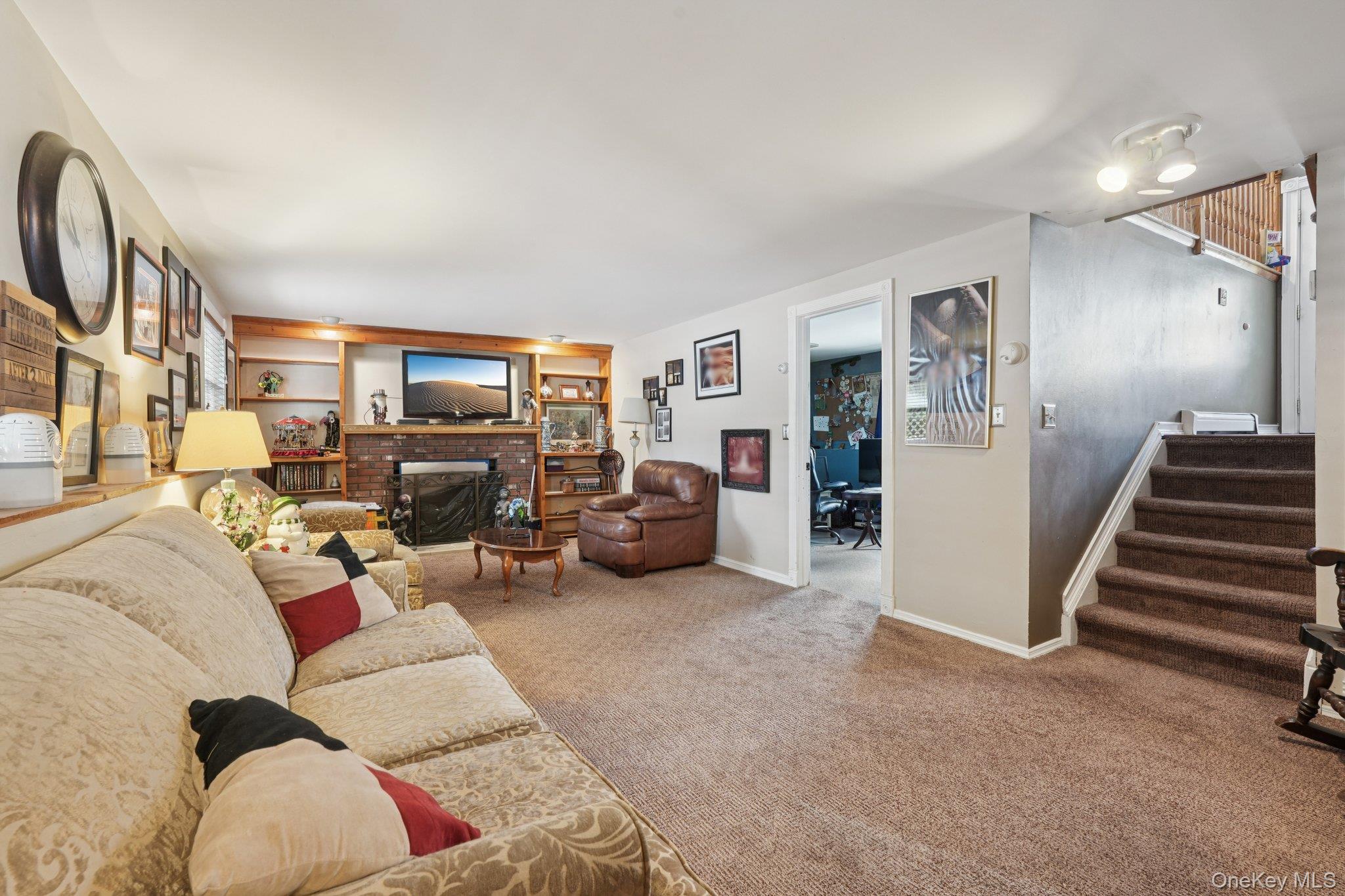 105 Shaker Court N, New Windsor, NY 12553