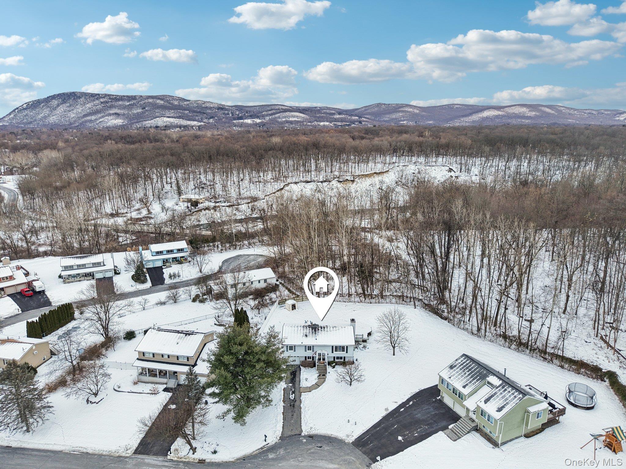 105 Shaker Court N, New Windsor, NY 12553