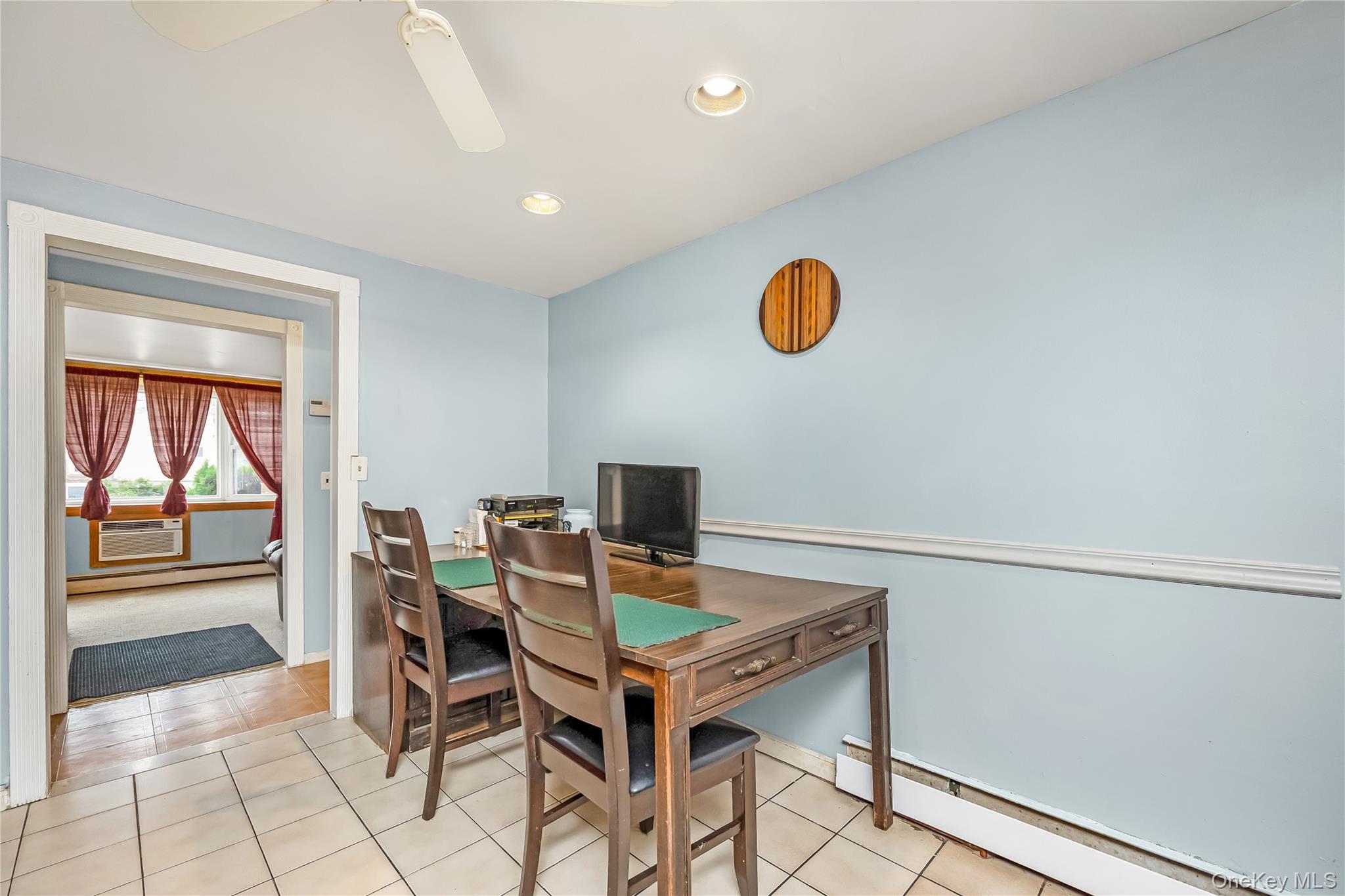 254 W 1st Street, West Islip, NY 11795