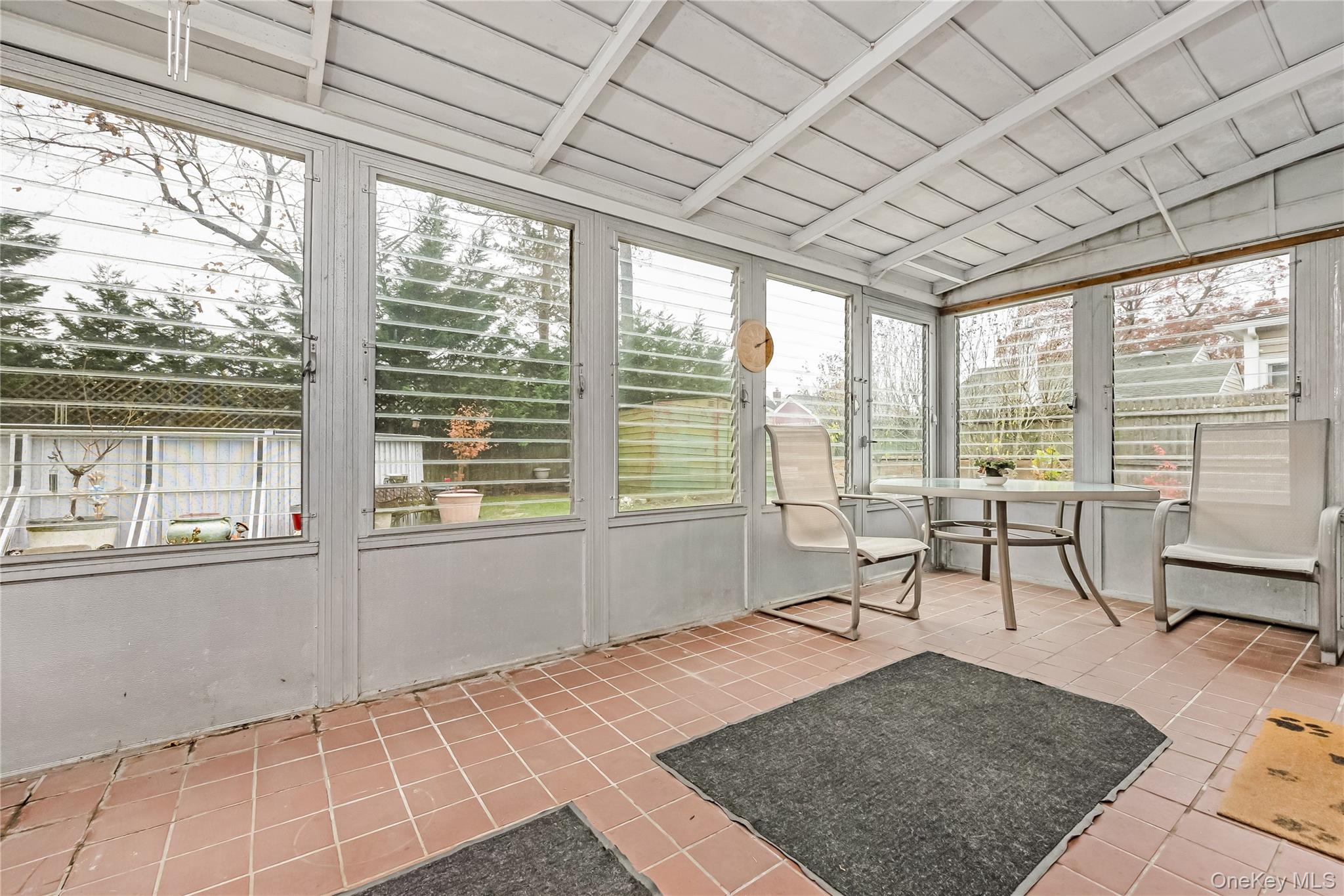 254 W 1st Street, West Islip, NY 11795