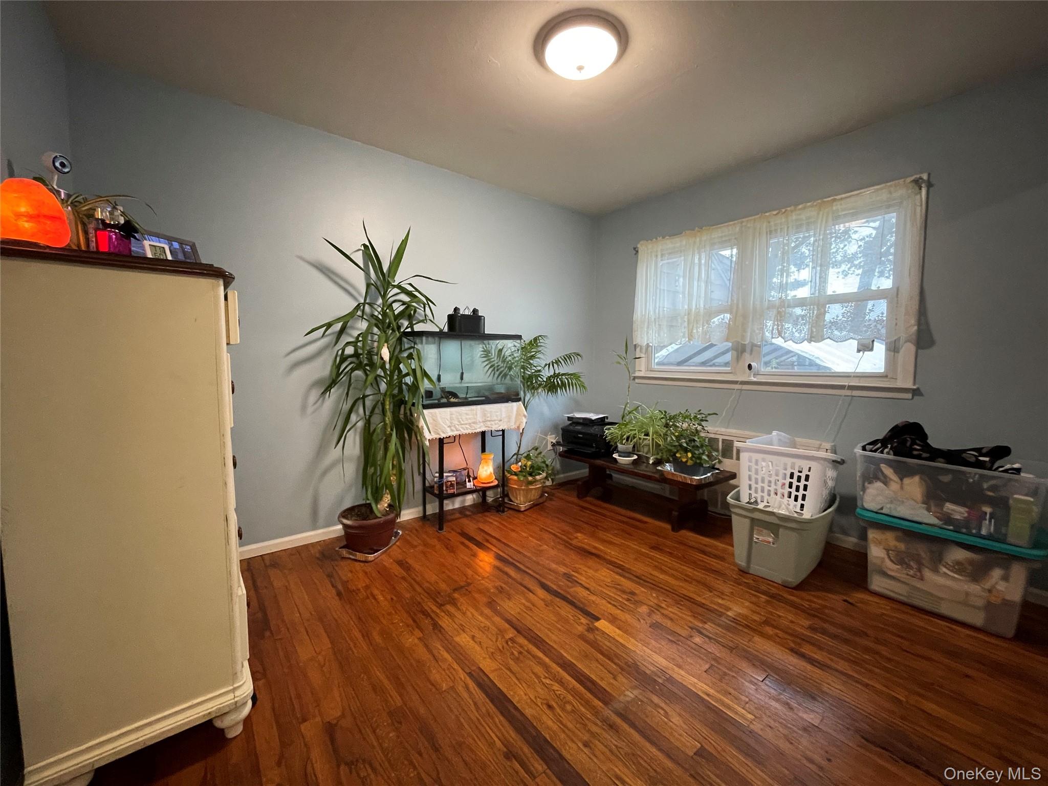 323 Grand Avenue, Lindenhurst, NY 11757