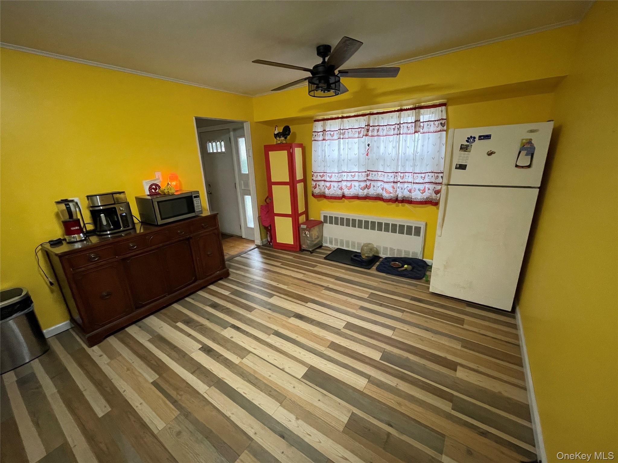 323 Grand Avenue, Lindenhurst, NY 11757