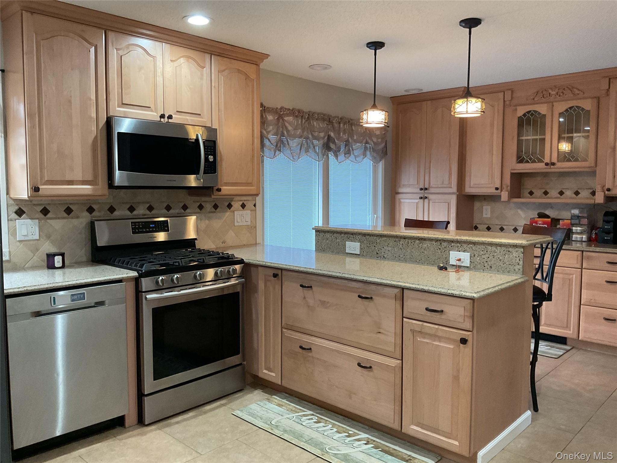 531 Boxwood Drive, Shirley, NY 11967