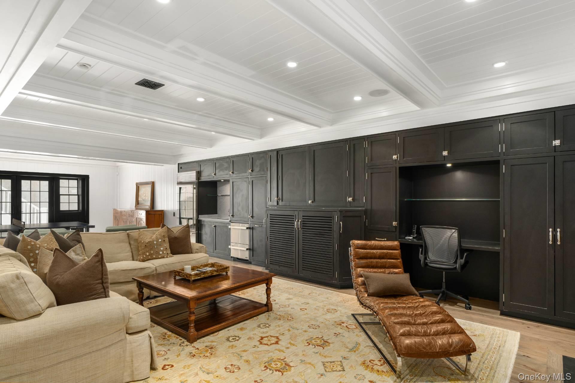 59 Miller Lane E, East Hampton, NY 11937