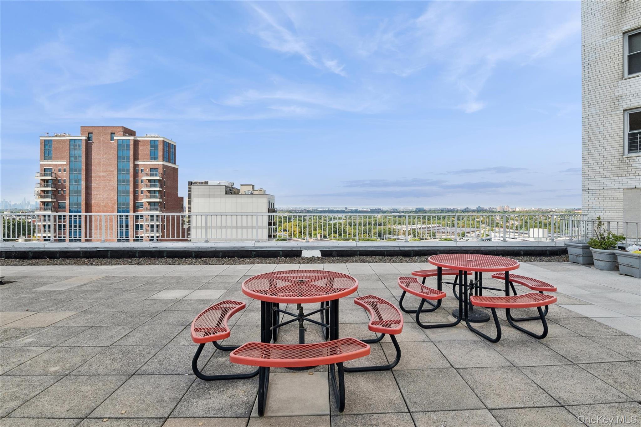 125-10 Queens Boulevard # 2404, Kew Gardens, NY 11415