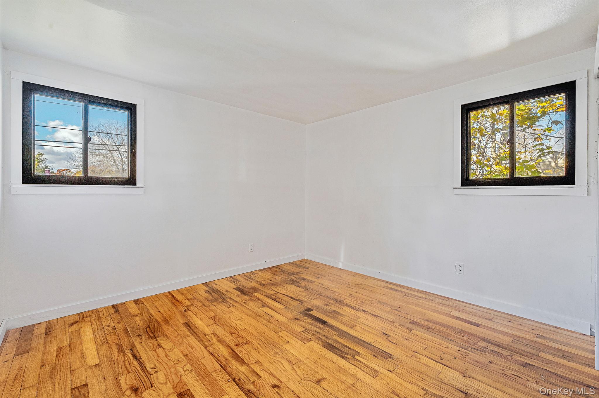 1401 Race Avenue, Medford, NY 11763