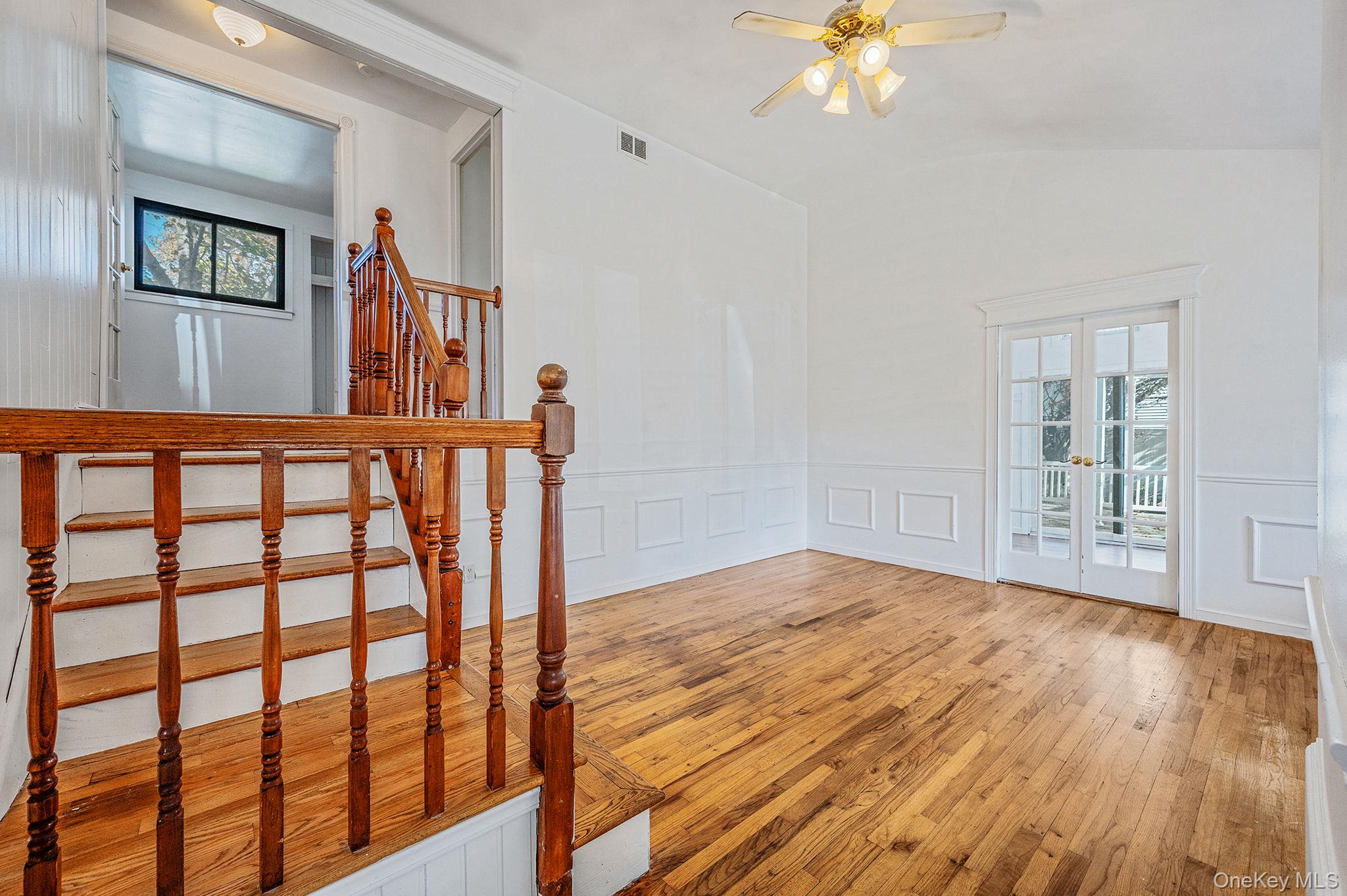 1401 Race Avenue, Medford, NY 11763