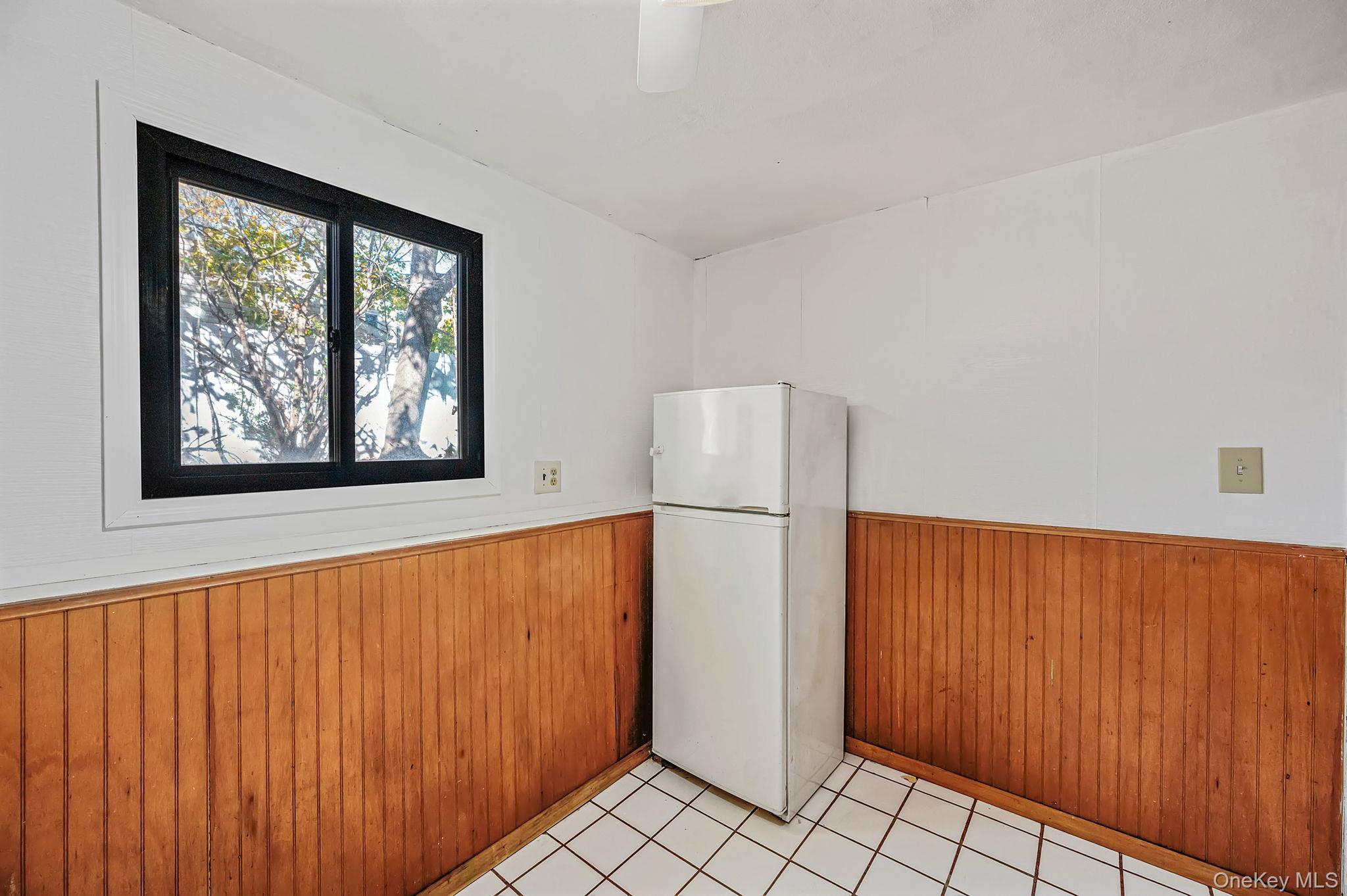 1401 Race Avenue, Medford, NY 11763