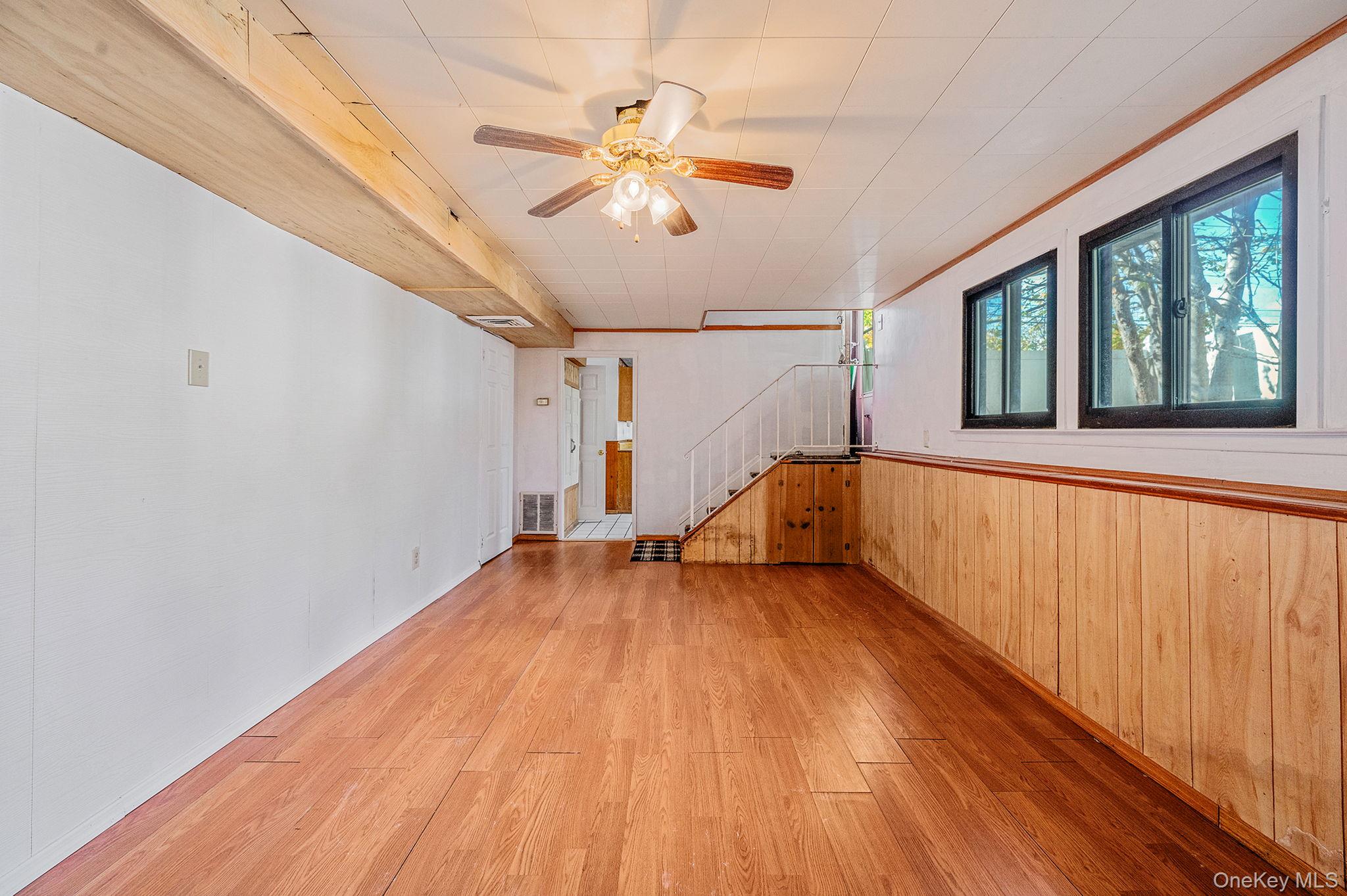 1401 Race Avenue, Medford, NY 11763