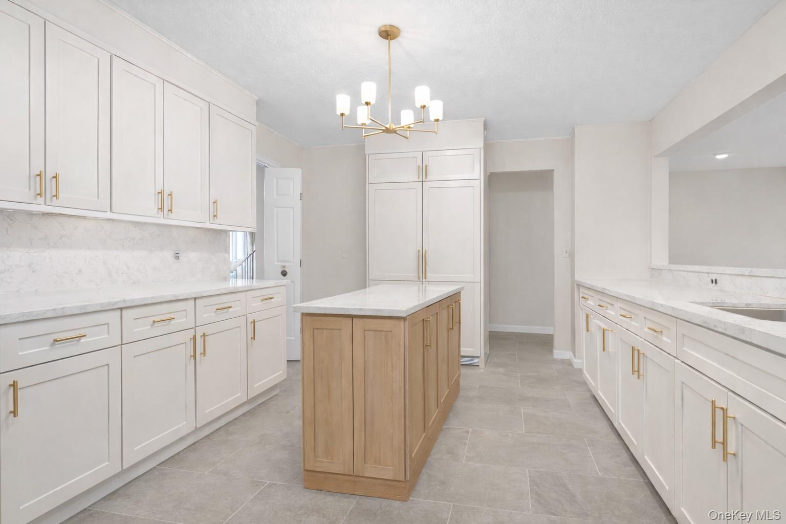 12 Violet Road, Bayville, NY 11709