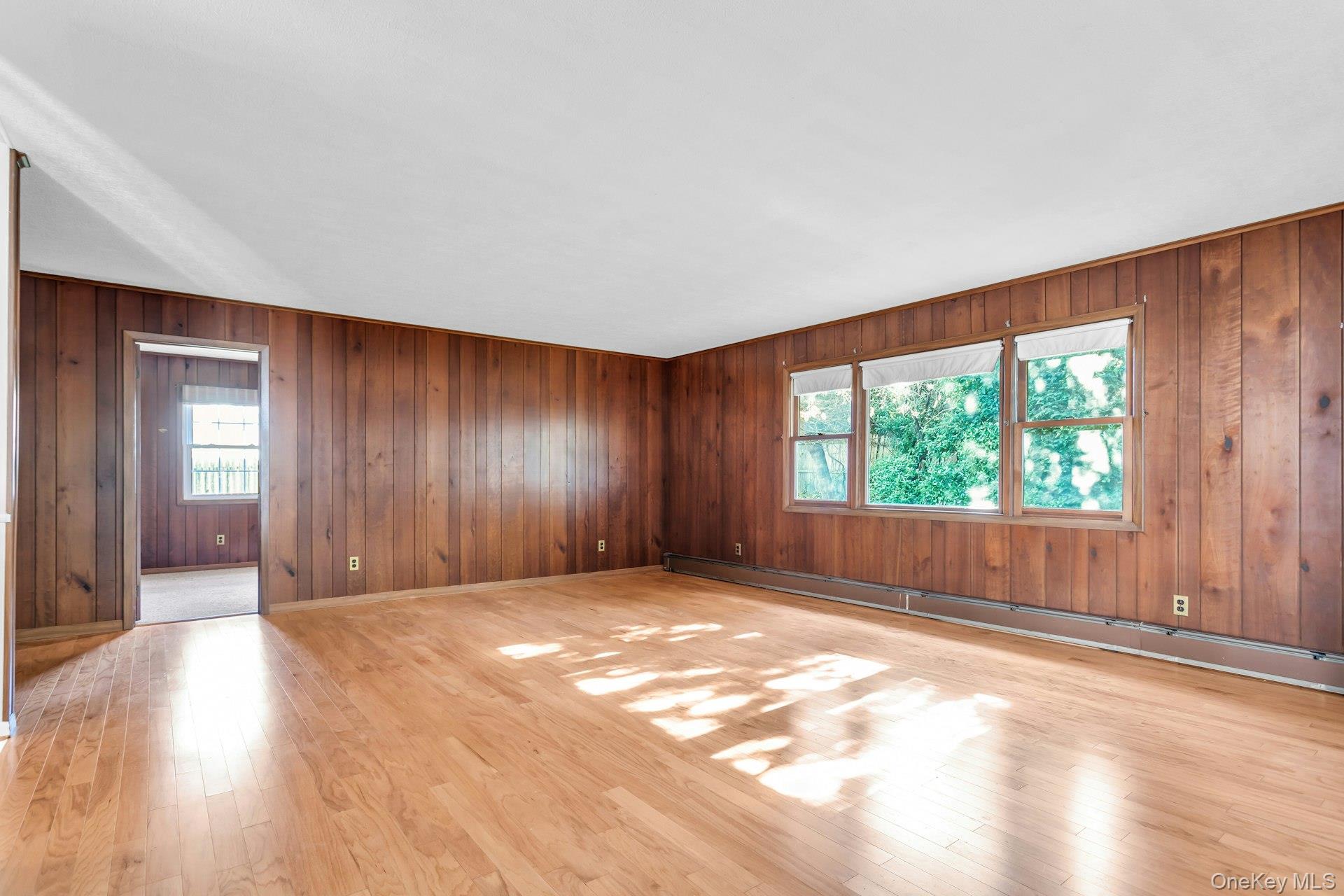 12 Violet Road, Bayville, NY 11709