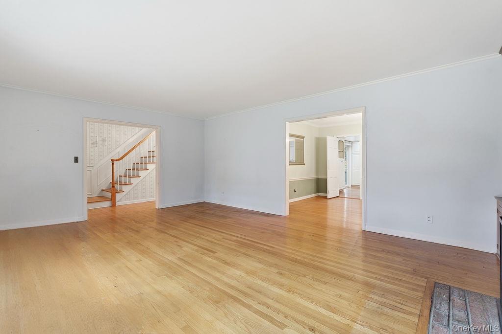 26 Paul Revere Lane, Centerport, NY 11721