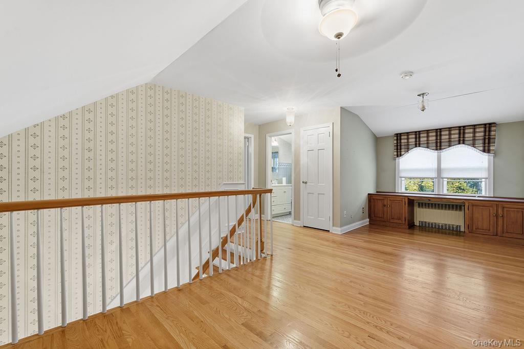 26 Paul Revere Lane, Centerport, NY 11721