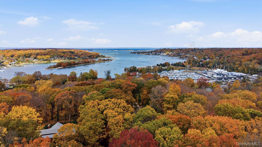 26 Paul Revere Lane, Centerport, NY 11721