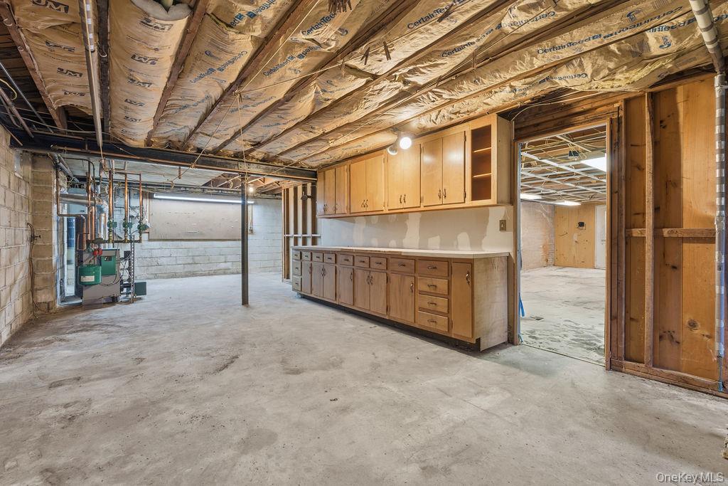 26 Paul Revere Lane, Centerport, NY 11721