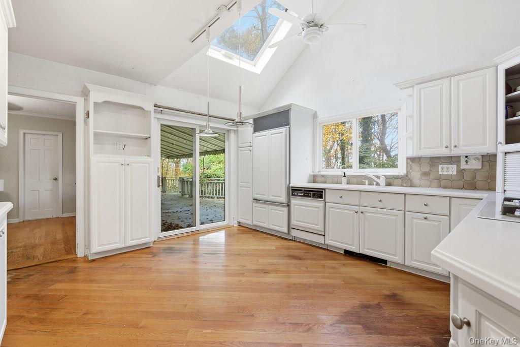 26 Paul Revere Lane, Centerport, NY 11721