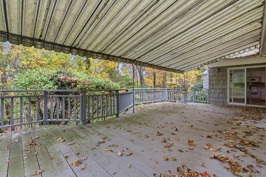 26 Paul Revere Lane, Centerport, NY 11721