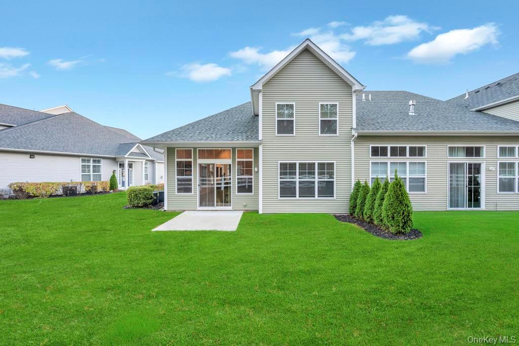 195 Belmont Circle, Yaphank, NY 11980