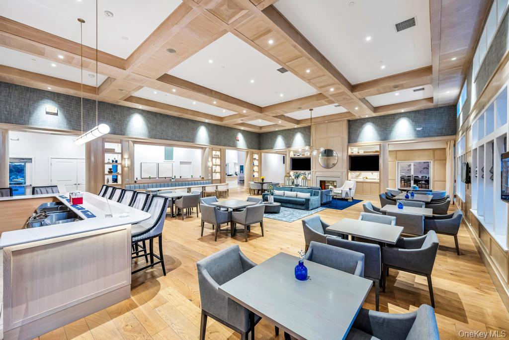 195 Belmont Circle, Yaphank, NY 11980