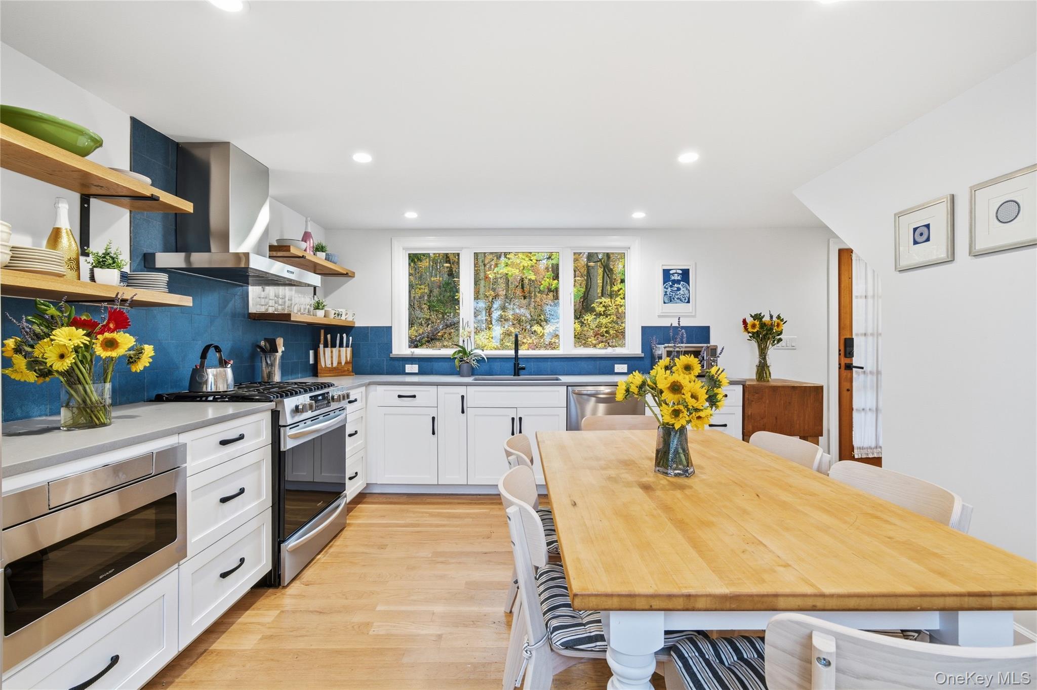 7 School Street, Bayville, NY 11709