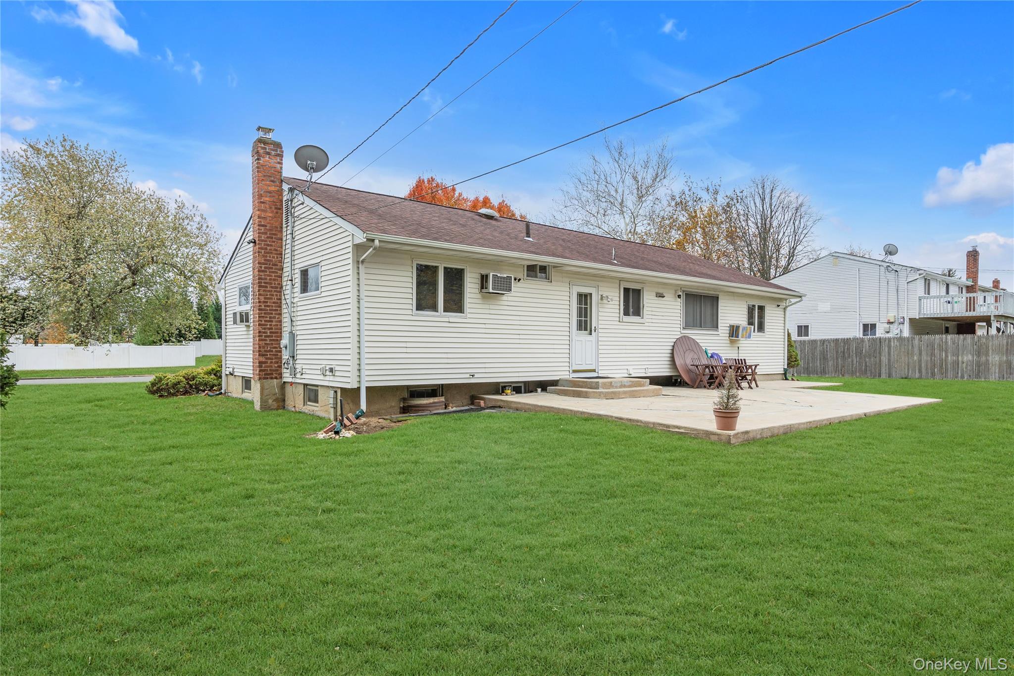 21 Yeoman Drive, East Northport, NY 11731