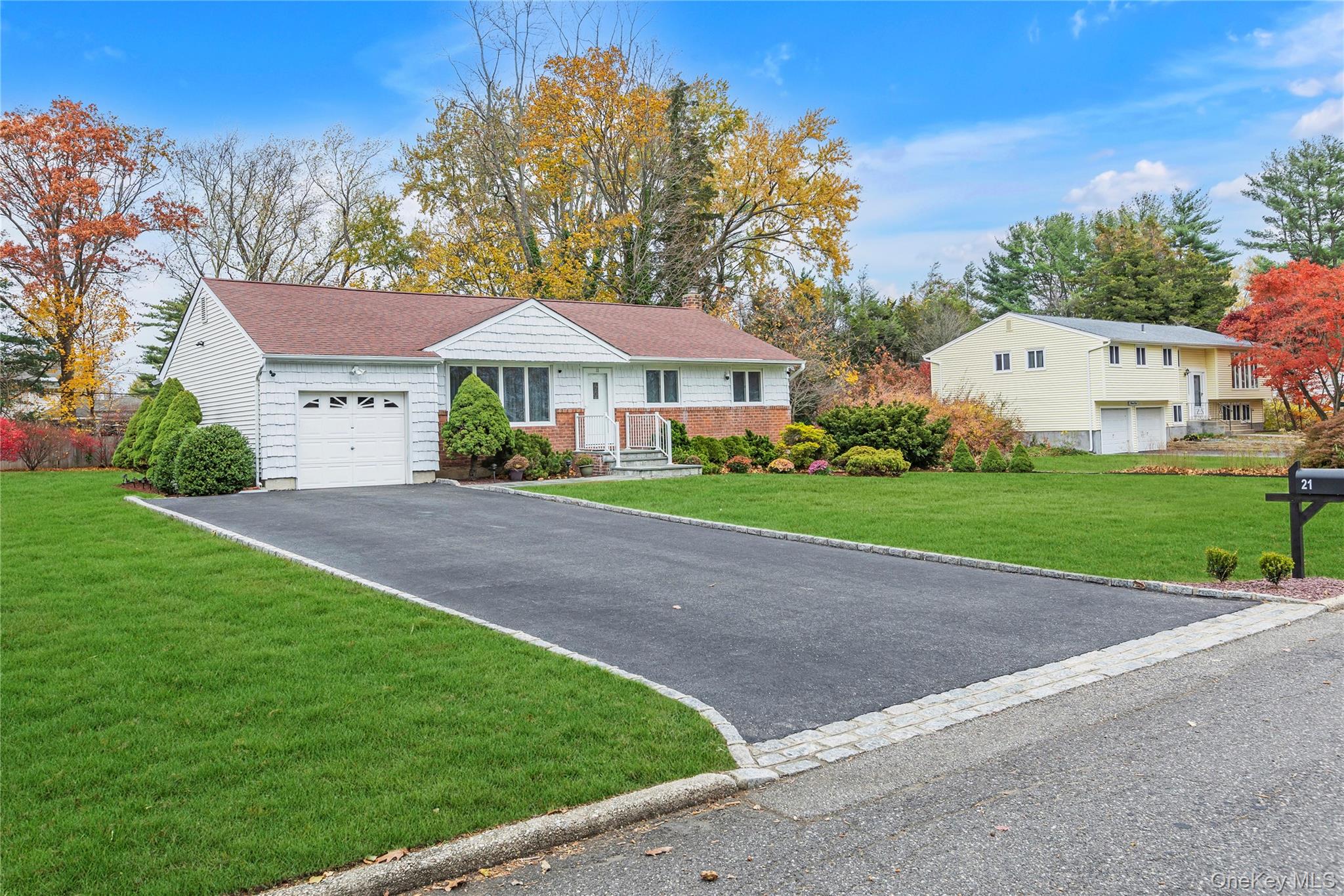 21 Yeoman Drive, East Northport, NY 11731