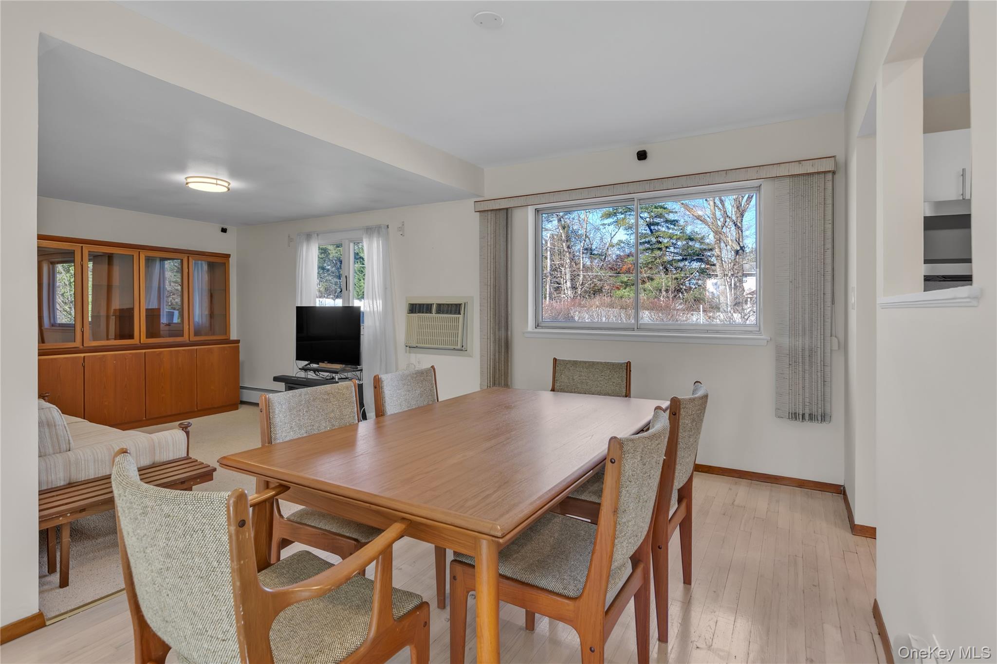 21 Yeoman Drive, East Northport, NY 11731