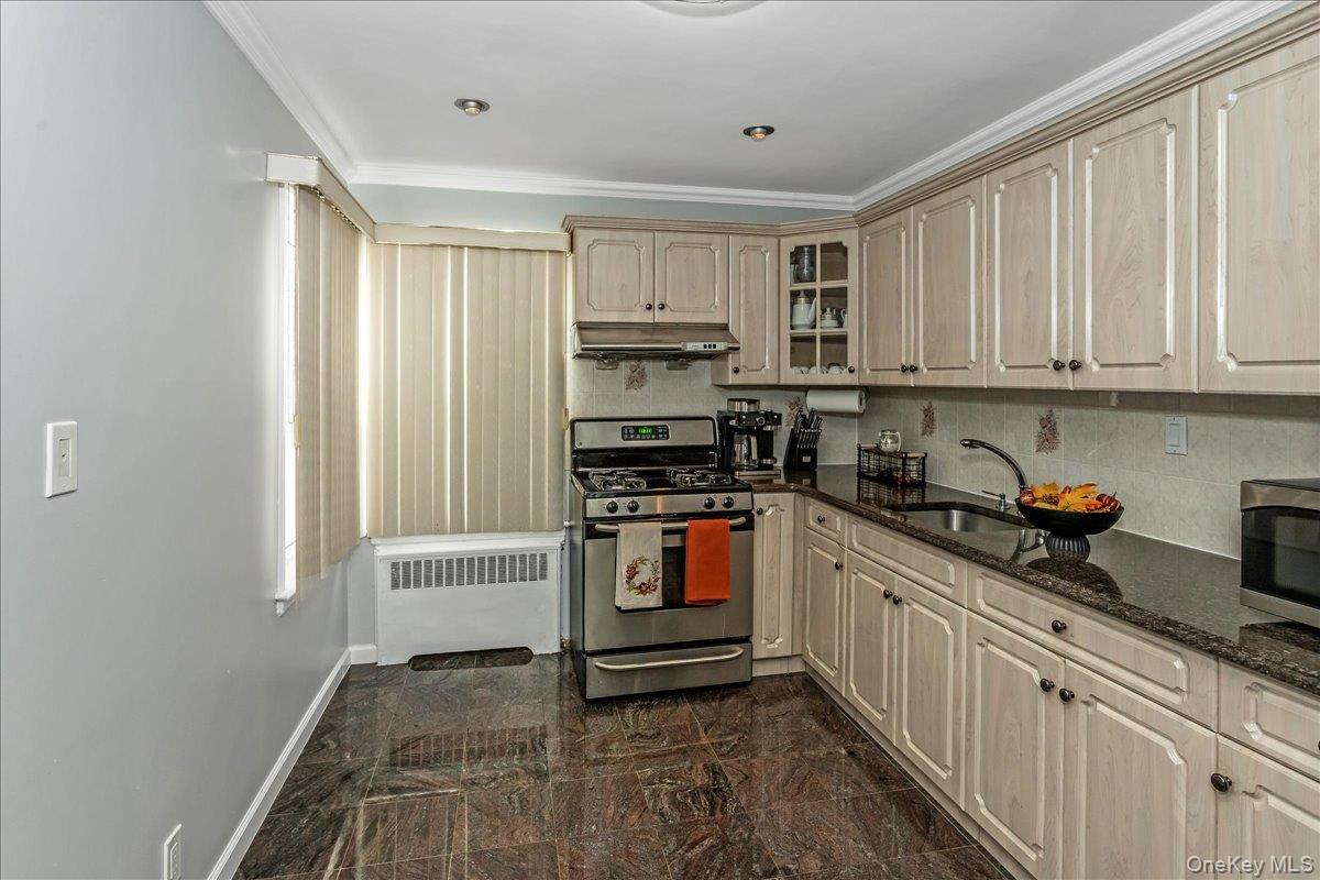 95 Norman Street, New Hyde Park, NY 11040