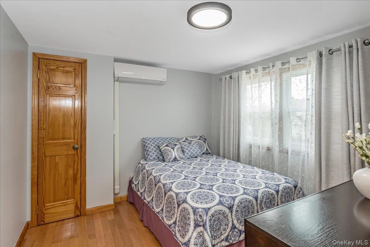 95 Norman Street, New Hyde Park, NY 11040