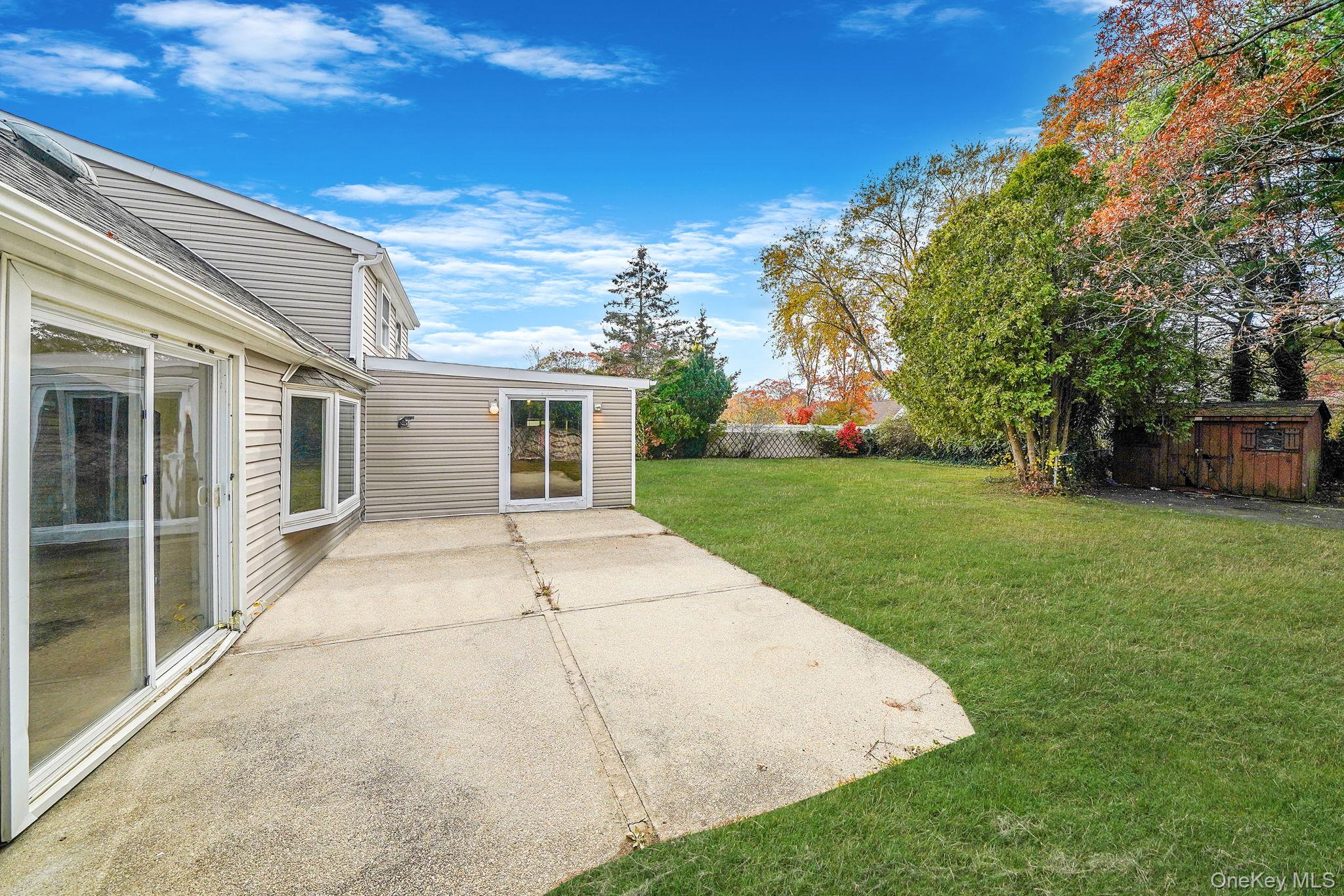 56 Matsunaye Drive, Medford, NY 11763