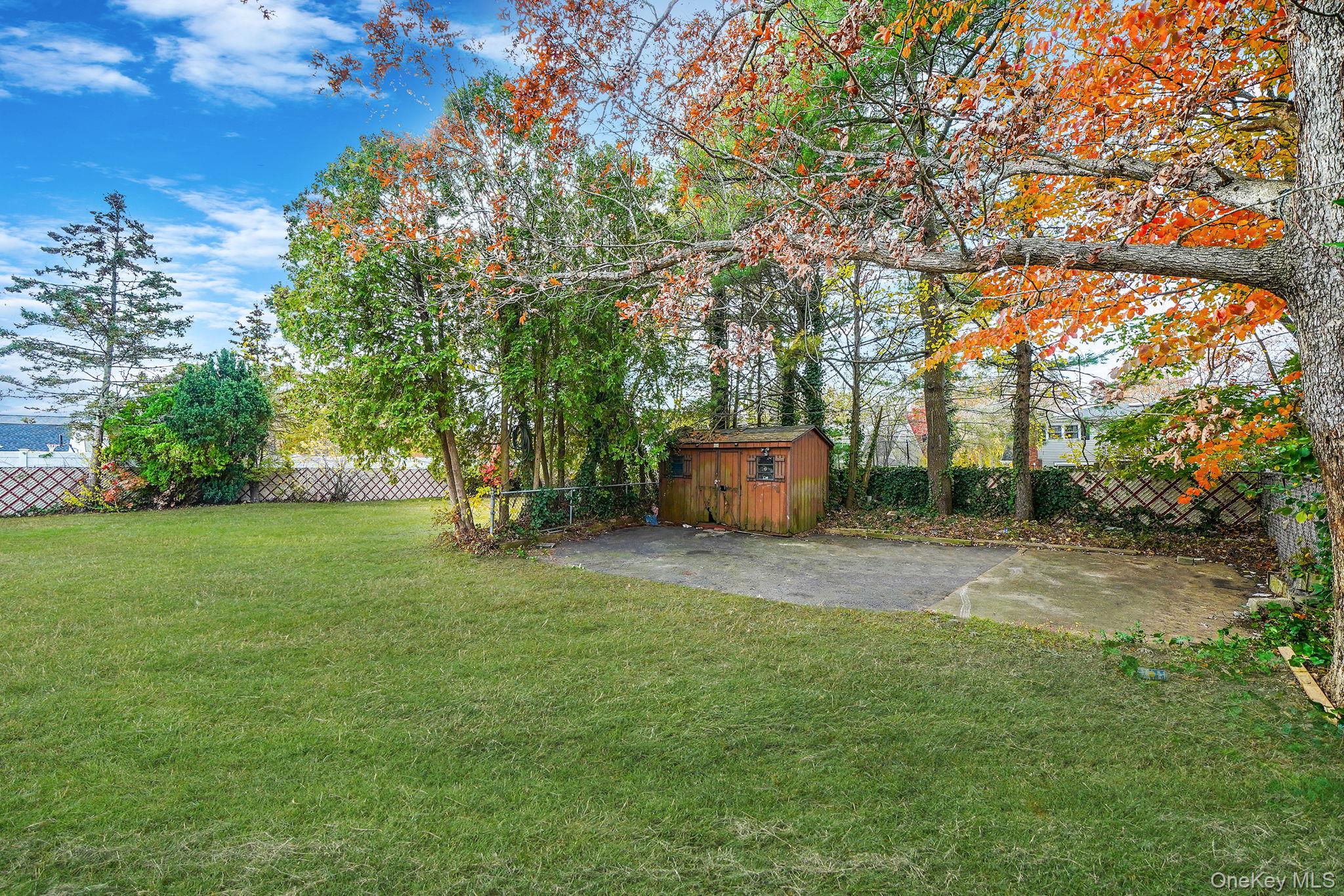 56 Matsunaye Drive, Medford, NY 11763