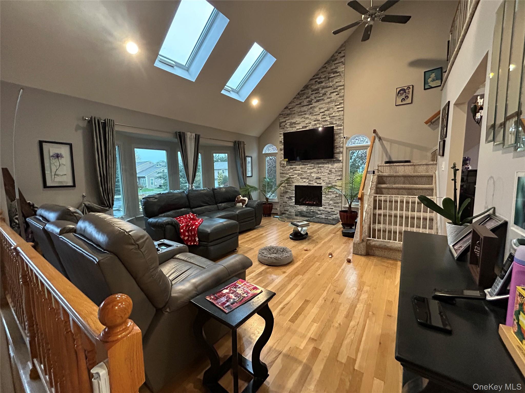 839 Pine Avenue, West Islip, NY 11795