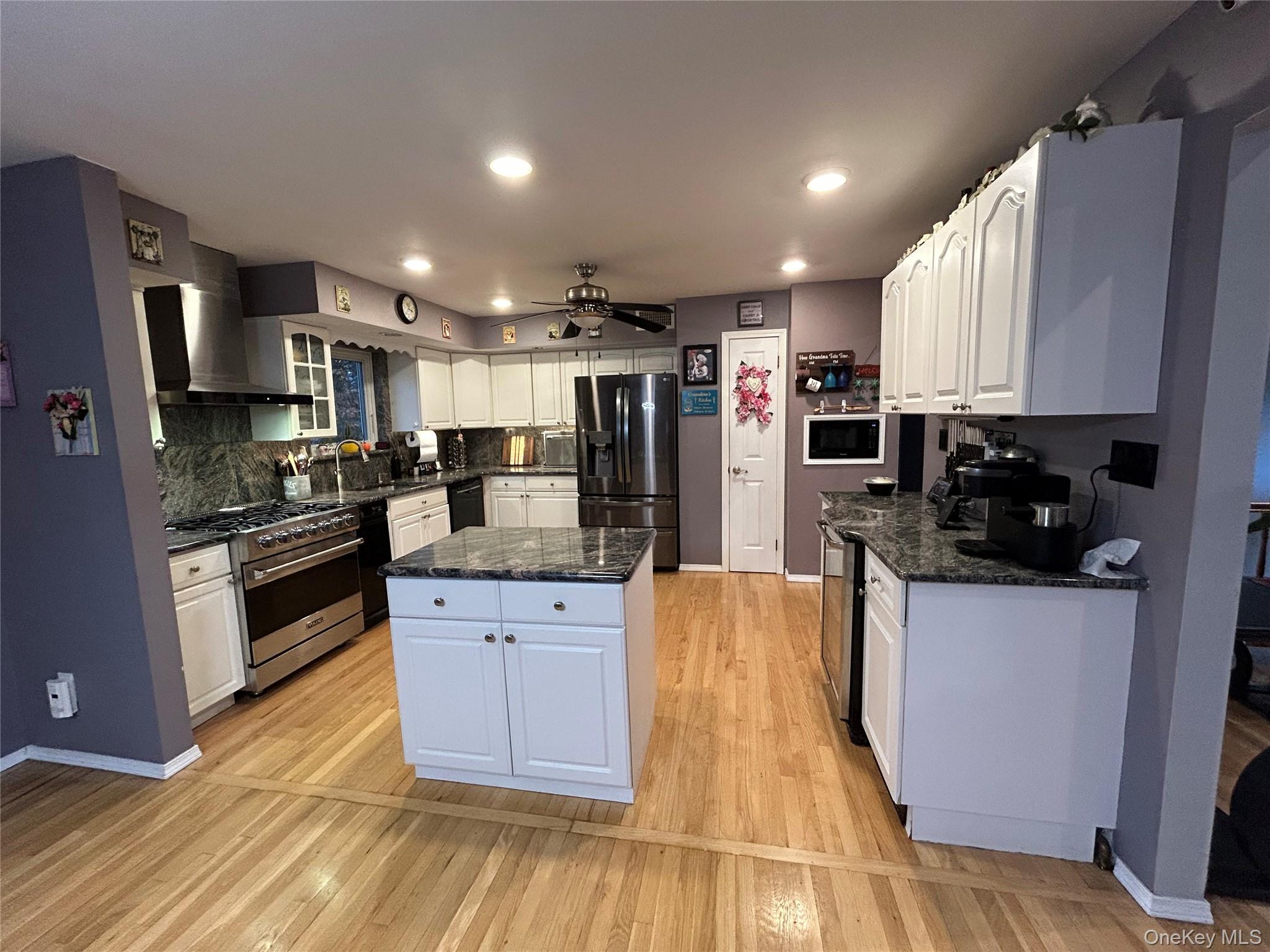 839 Pine Avenue, West Islip, NY 11795